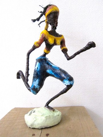 Rhode Makoumbou › Sculpture : «Danseuse à Mansimou» • ID › 321