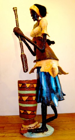 Rhode Makoumbou › Sculpture : «La pileuse (3)» (2008)