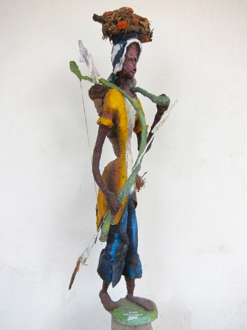 Rhode Makoumbou › Sculpture : «Le chasseur du Pool» • ID › 255